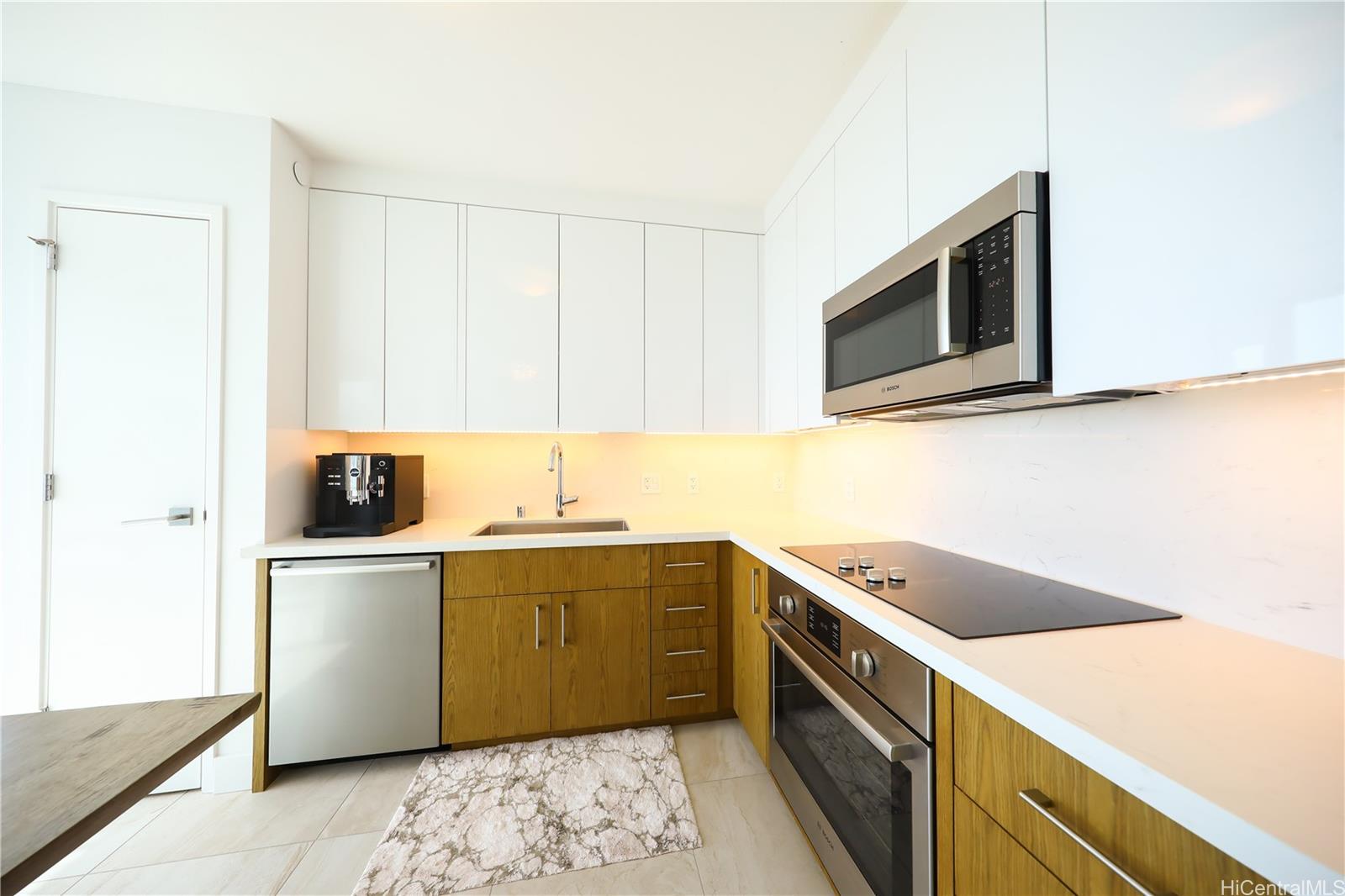 Azure Ala Moana condo # 2903, Honolulu, Hawaii - photo 3 of 15