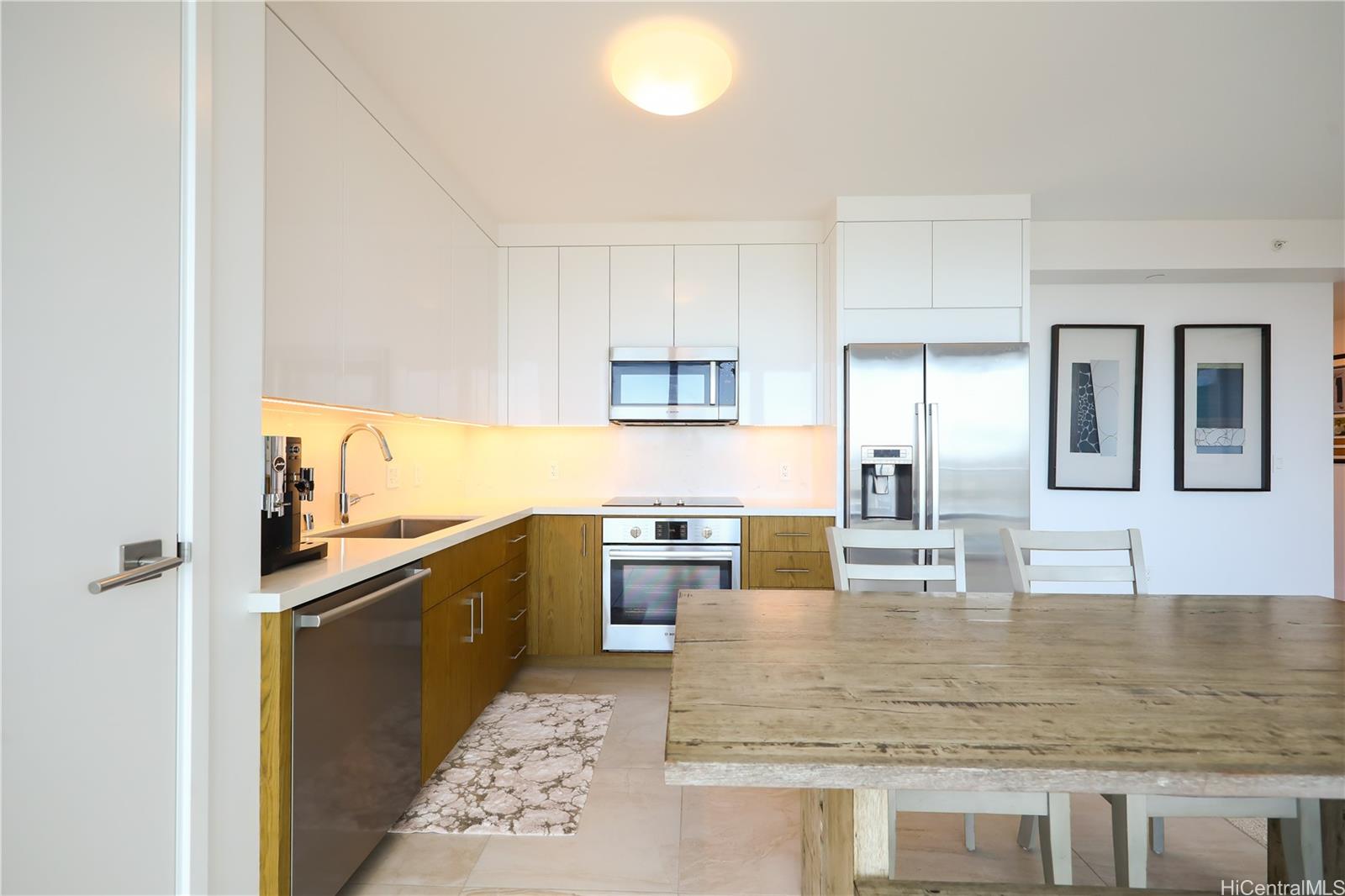 Azure Ala Moana condo # 2903, Honolulu, Hawaii - photo 4 of 15