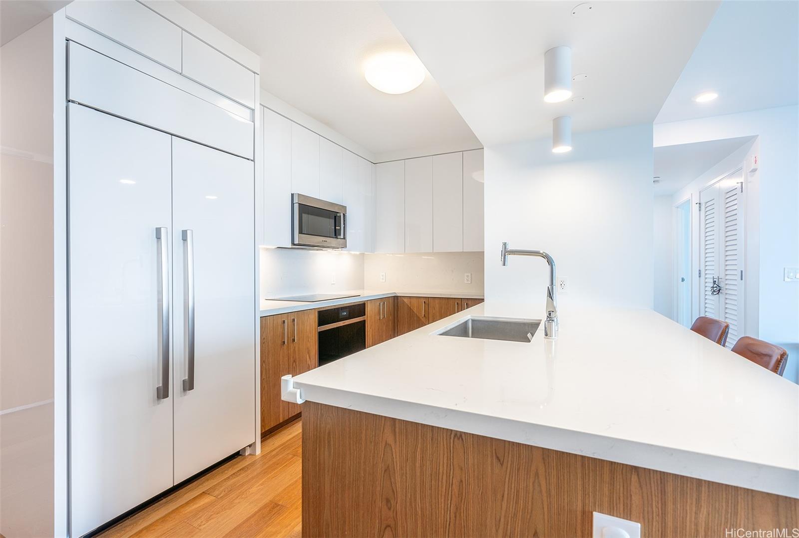 Azure Ala Moana condo # 2911, Honolulu, Hawaii - photo 5 of 16