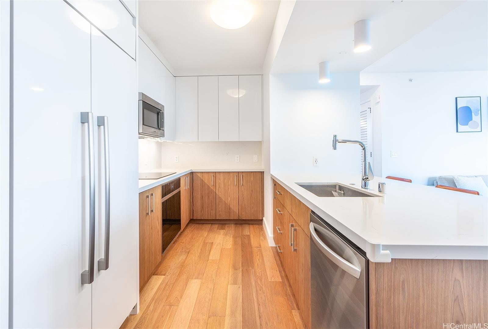 Azure Ala Moana condo # 2911, Honolulu, Hawaii - photo 6 of 16