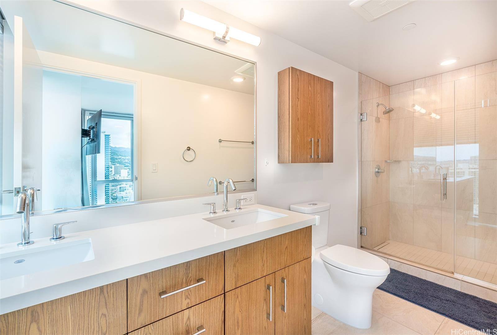 Azure Ala Moana condo # 2911, Honolulu, Hawaii - photo 10 of 16