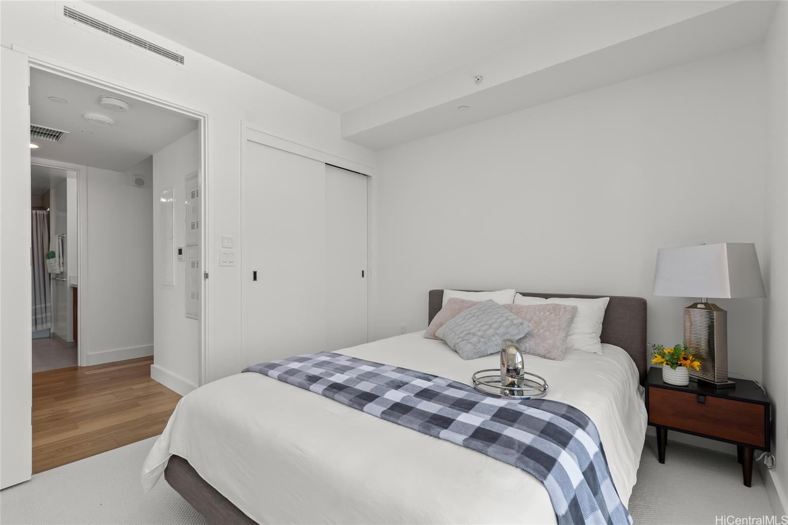 Azure Ala Moana condo # 2912, Honolulu, Hawaii - photo 12 of 24