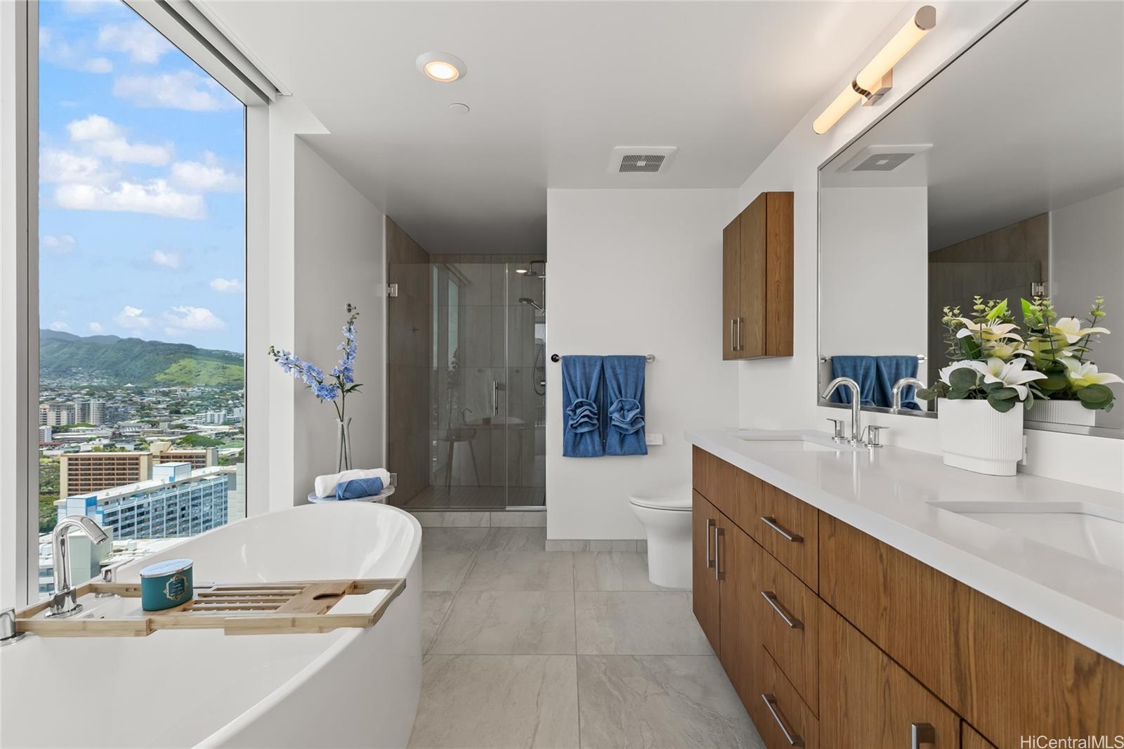 Azure Ala Moana condo # 2912, Honolulu, Hawaii - photo 13 of 24