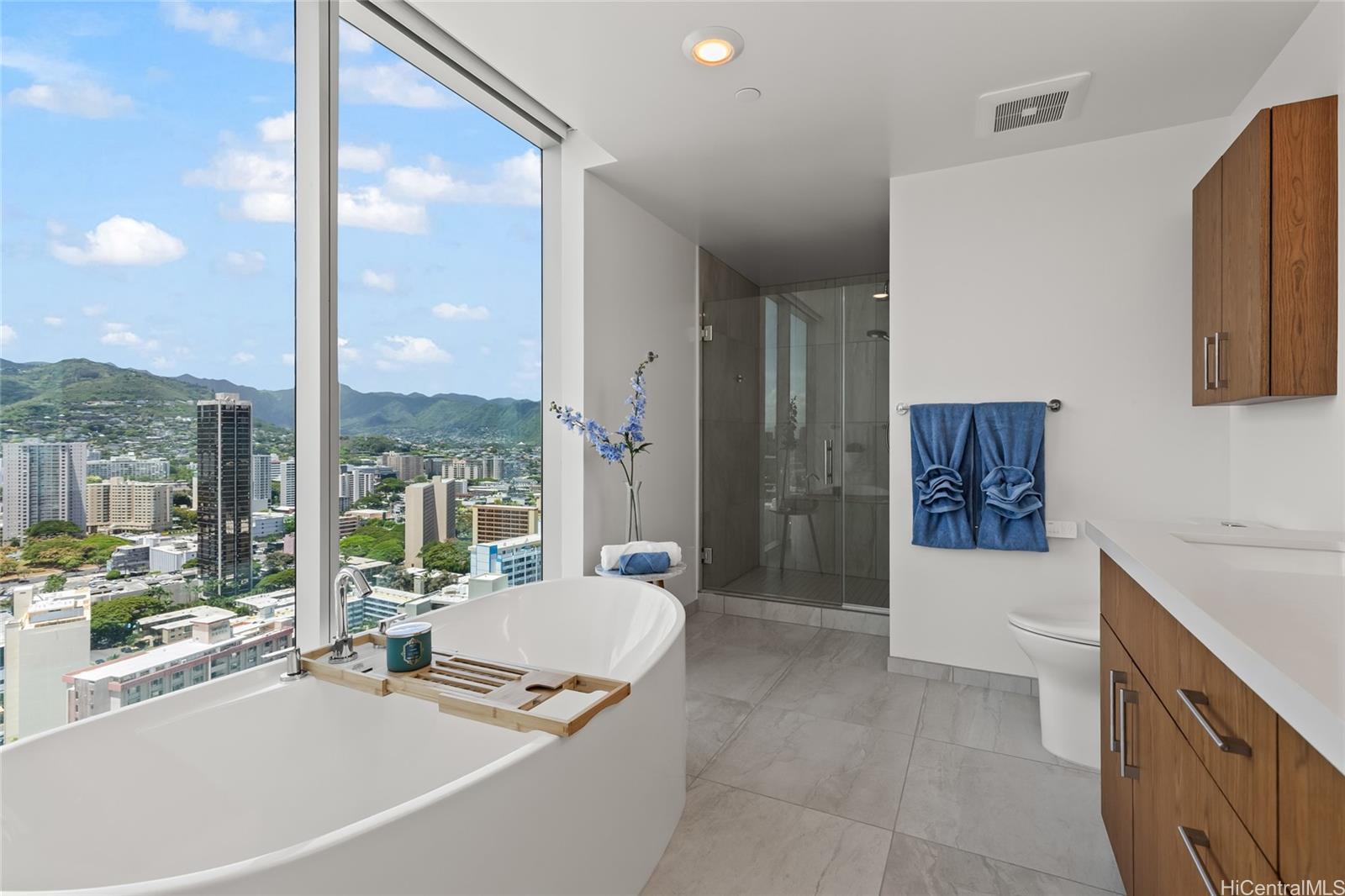 Azure Ala Moana condo # 2912, Honolulu, Hawaii - photo 15 of 24