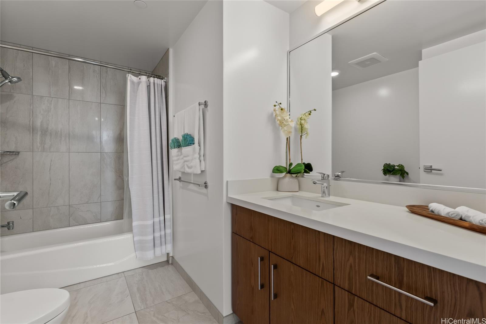 Azure Ala Moana condo # 2912, Honolulu, Hawaii - photo 16 of 24