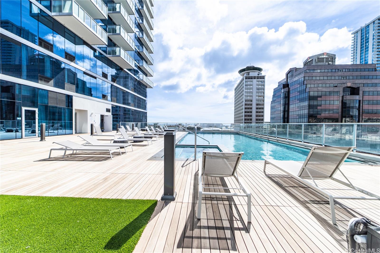 Azure Ala Moana condo # 3010, Honolulu, Hawaii - photo 12 of 15