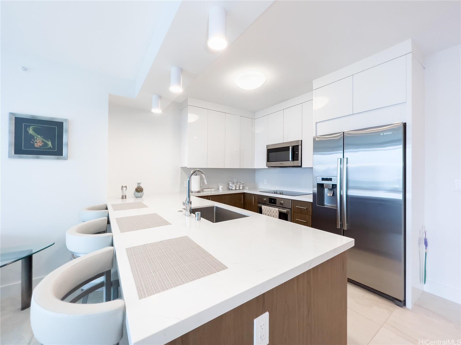 Azure Ala Moana condo # 3010, Honolulu, Hawaii - photo 3 of 15