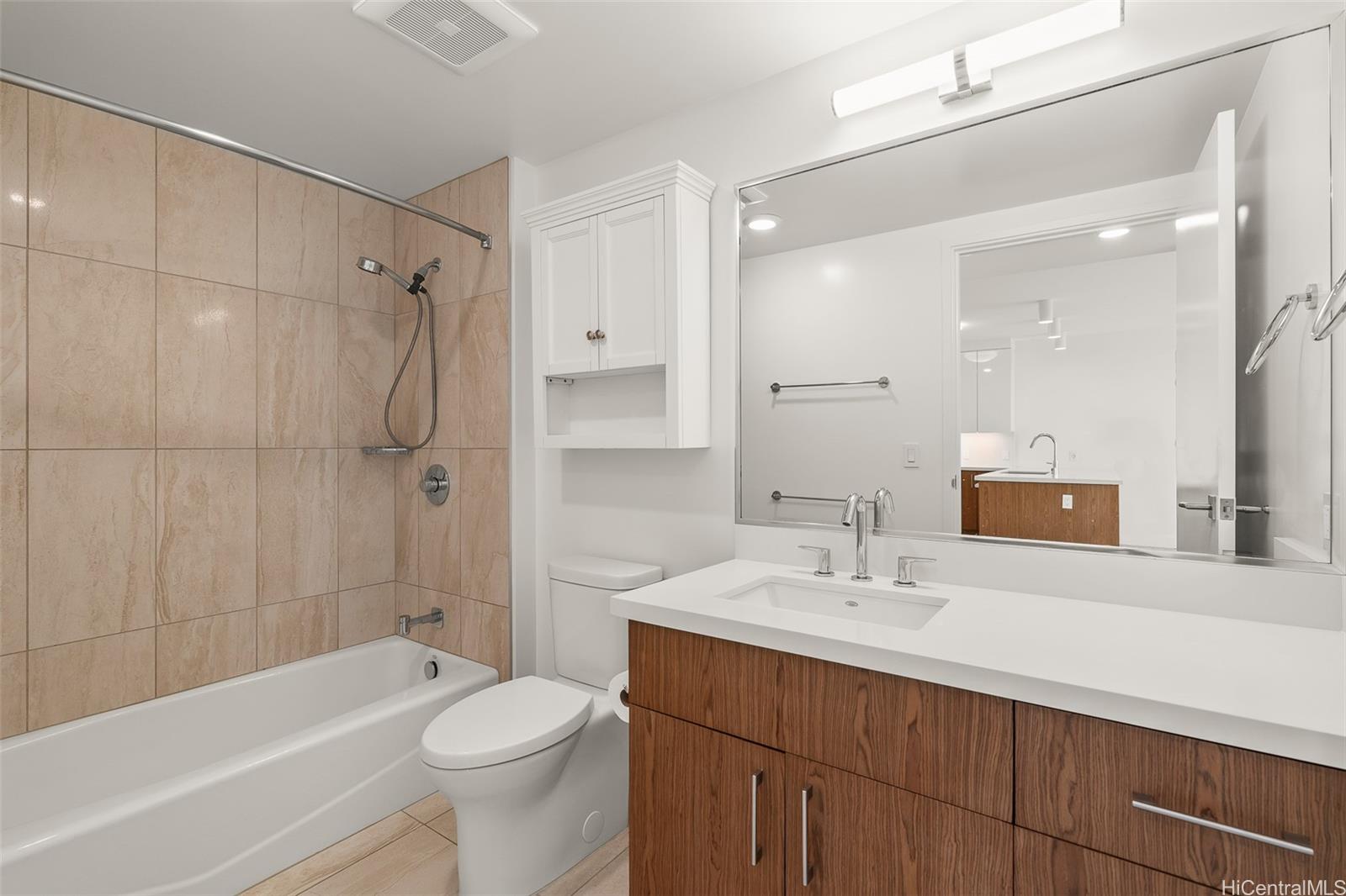 Azure Ala Moana condo # 3105, Honolulu, Hawaii - photo 11 of 22