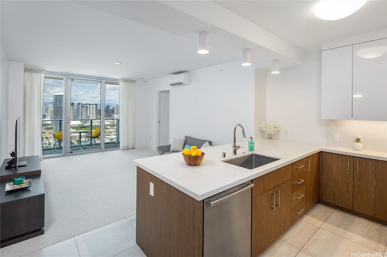 Azure Ala Moana condo # 3210, Honolulu, Hawaii - photo 2 of 19
