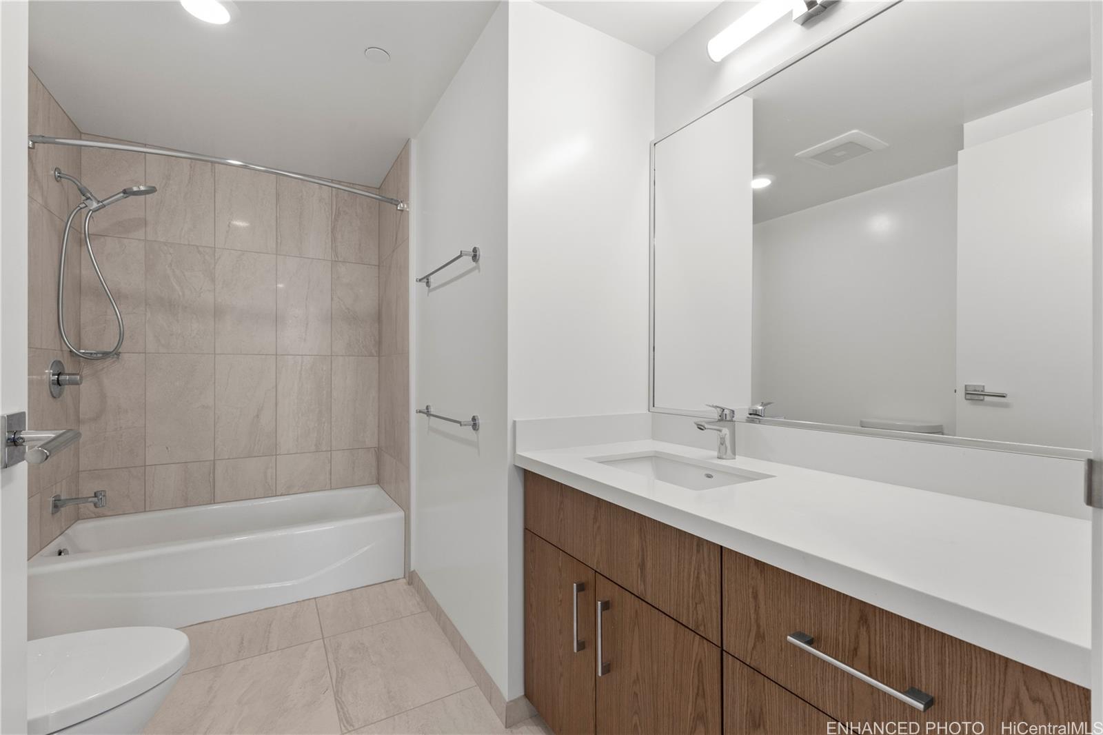 Azure Ala Moana condo # 3212, Honolulu, Hawaii - photo 12 of 23