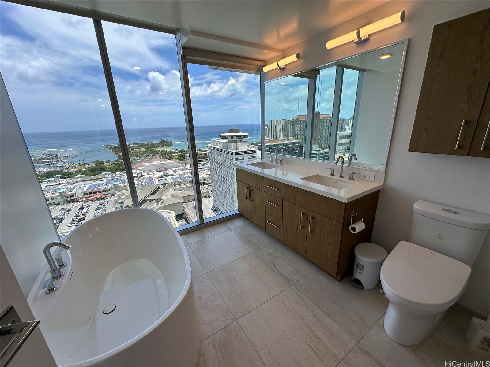 Azure Ala Moana condo # 3301, Honolulu, Hawaii - photo 15 of 25