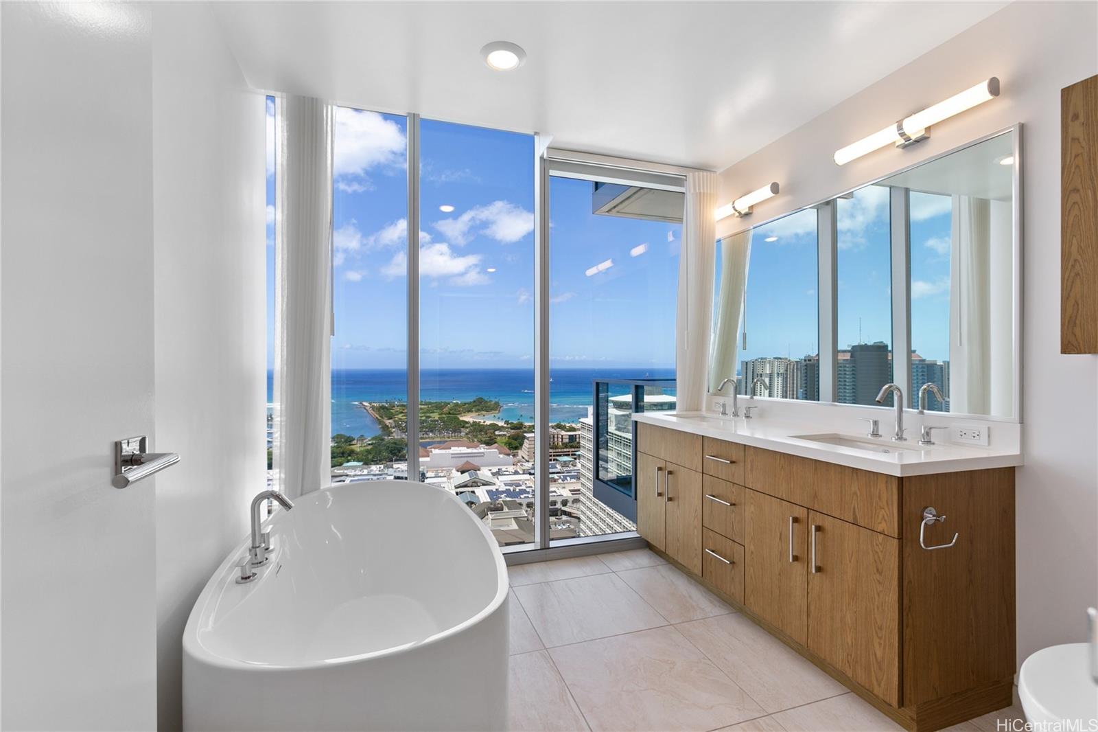 Azure Ala Moana condo # 3401, Honolulu, Hawaii - photo 16 of 24