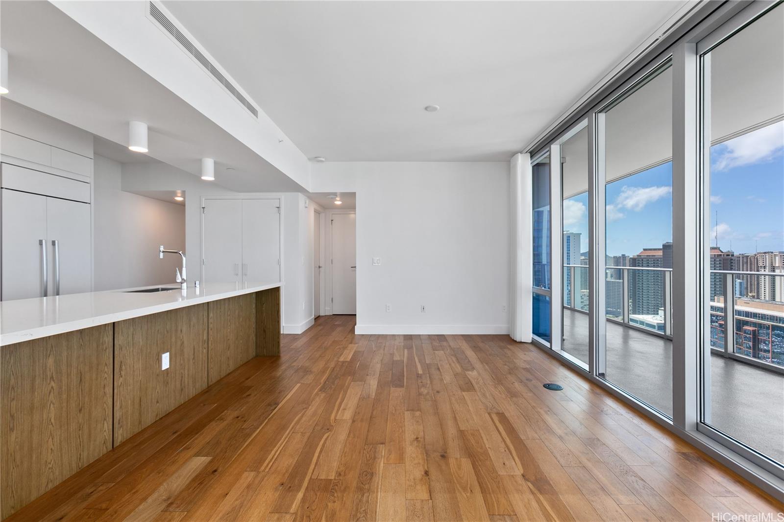 Azure Ala Moana condo # 3401, Honolulu, Hawaii - photo 5 of 24