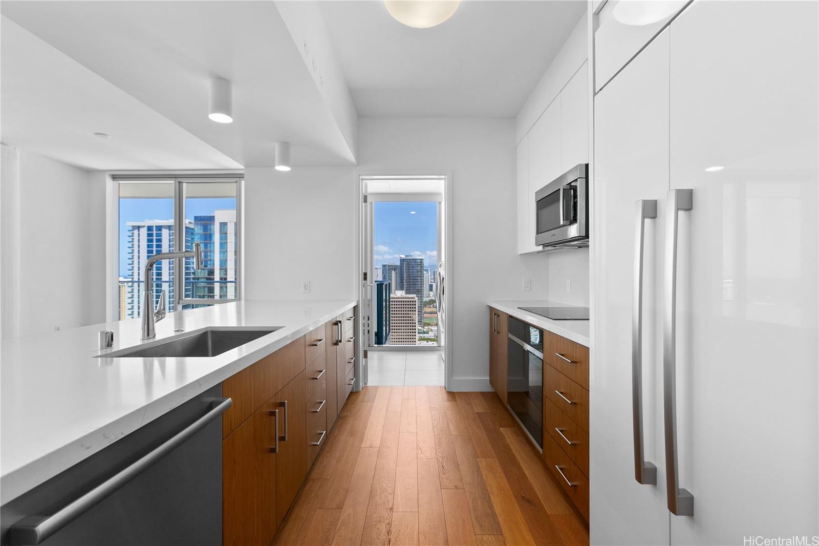 Azure Ala Moana condo # 3401, Honolulu, Hawaii - photo 6 of 24