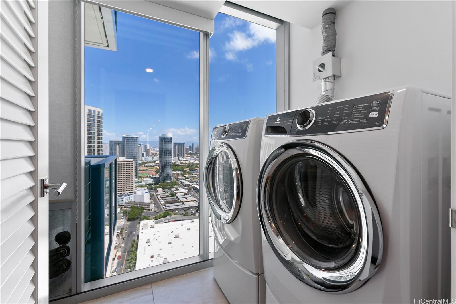 Azure Ala Moana condo # 3401, Honolulu, Hawaii - photo 8 of 24