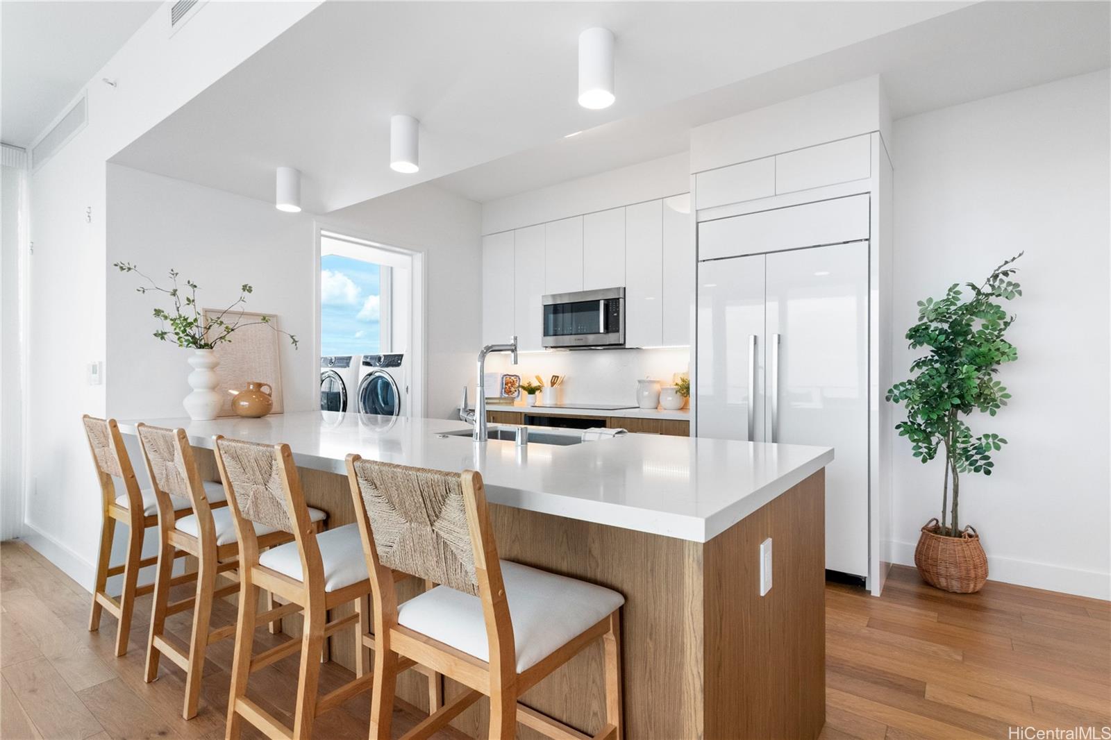 Azure Ala Moana condo # 3401, Honolulu, Hawaii - photo 5 of 21