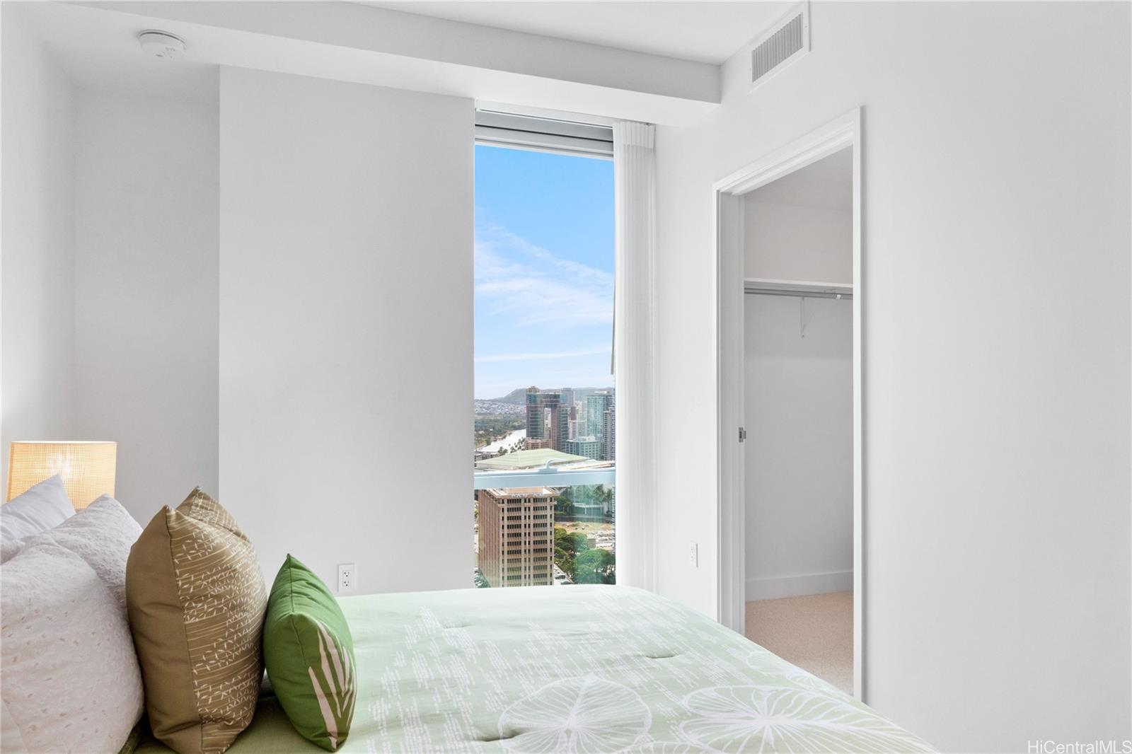 Azure Ala Moana condo # 3401, Honolulu, Hawaii - photo 9 of 21