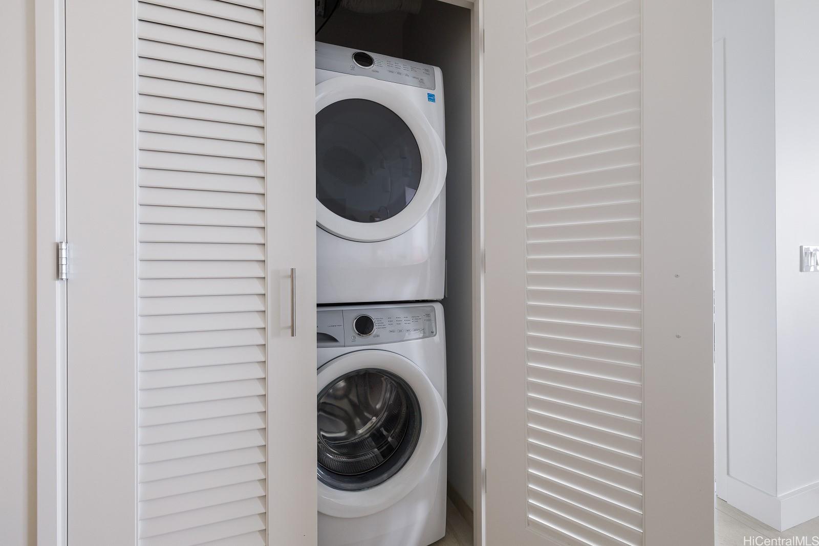 Azure Ala Moana condo # 3502, Honolulu, Hawaii - photo 17 of 25