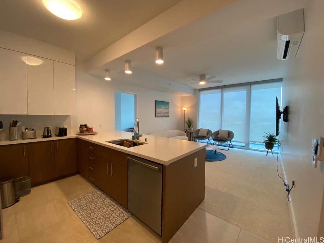 629 Keeaumoku Street Honolulu - Rental - photo 5 of 20