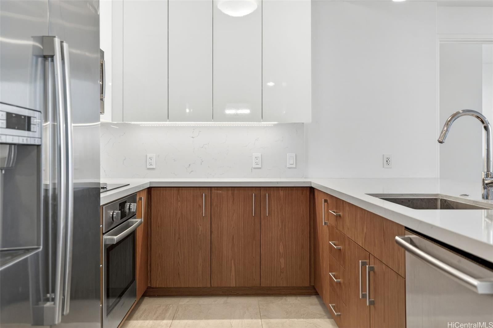 Azure Ala Moana condo # 3709, Honolulu, Hawaii - photo 5 of 22