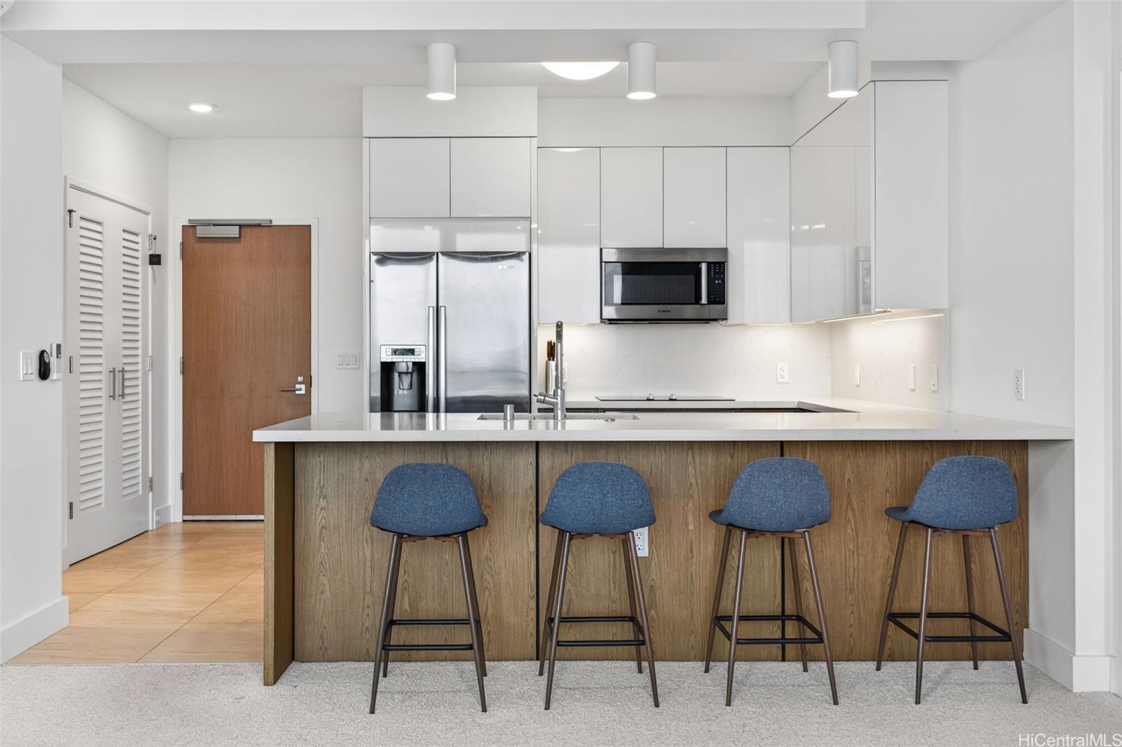 Azure Ala Moana condo # 3709, Honolulu, Hawaii - photo 8 of 22