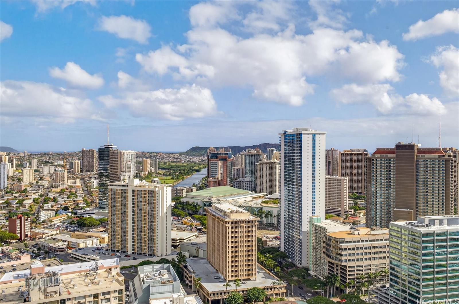 Azure Ala Moana condo # 3709, Honolulu, Hawaii - photo 10 of 22