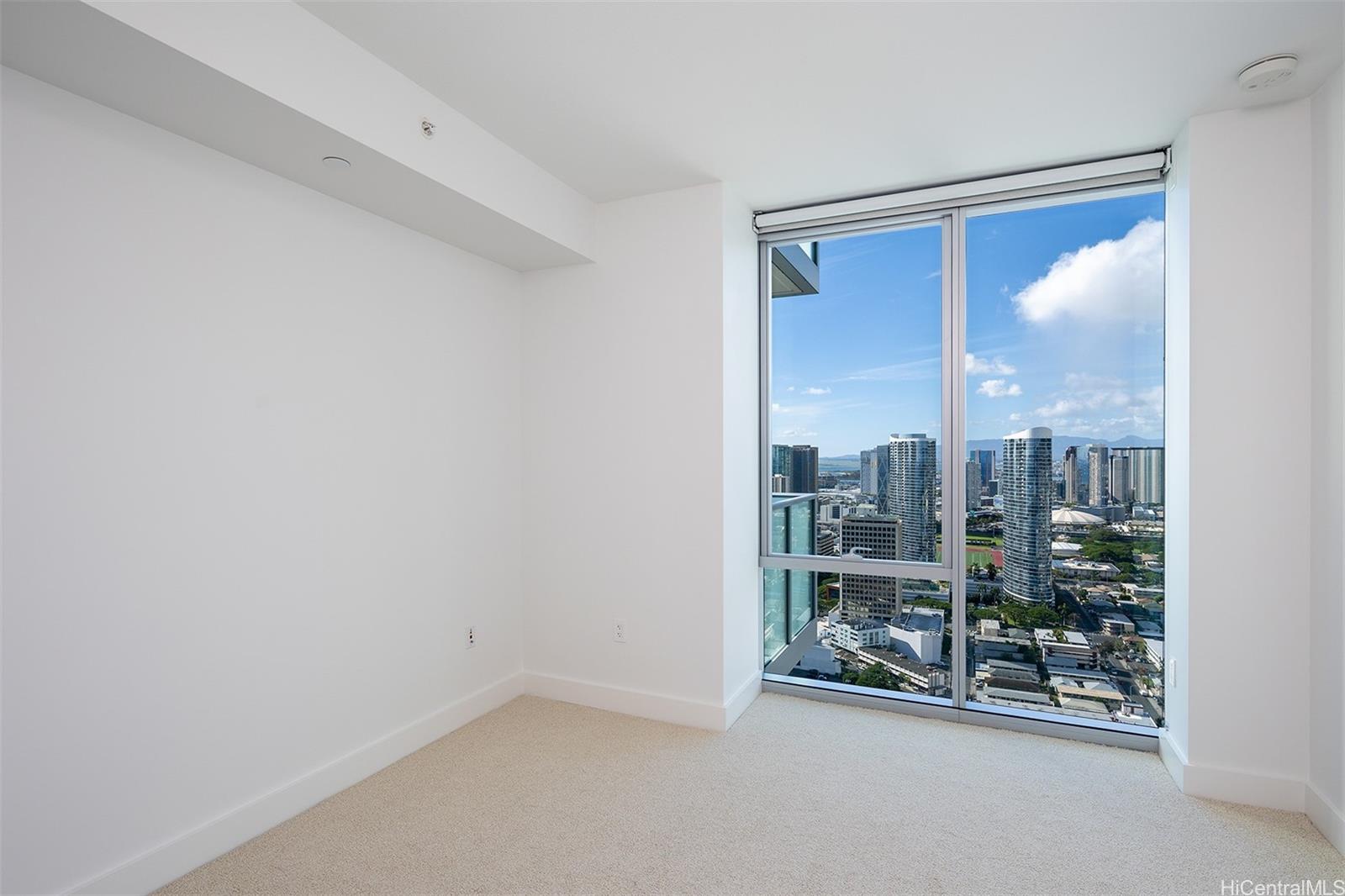 629 Keeaumoku Street Honolulu - Rental - photo 9 of 24