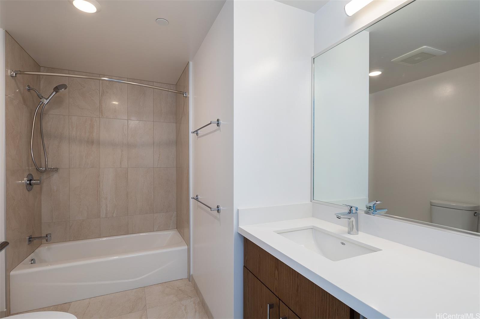 629 Keeaumoku Street Honolulu - Rental - photo 10 of 24