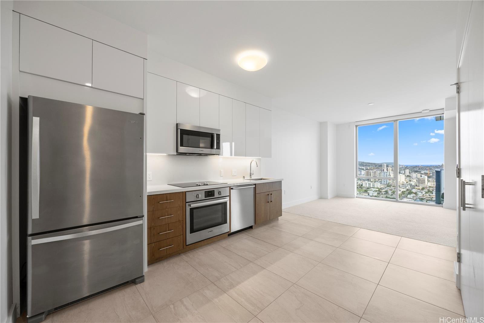 Azure Ala Moana condo # 3903, Honolulu, Hawaii - photo 9 of 21