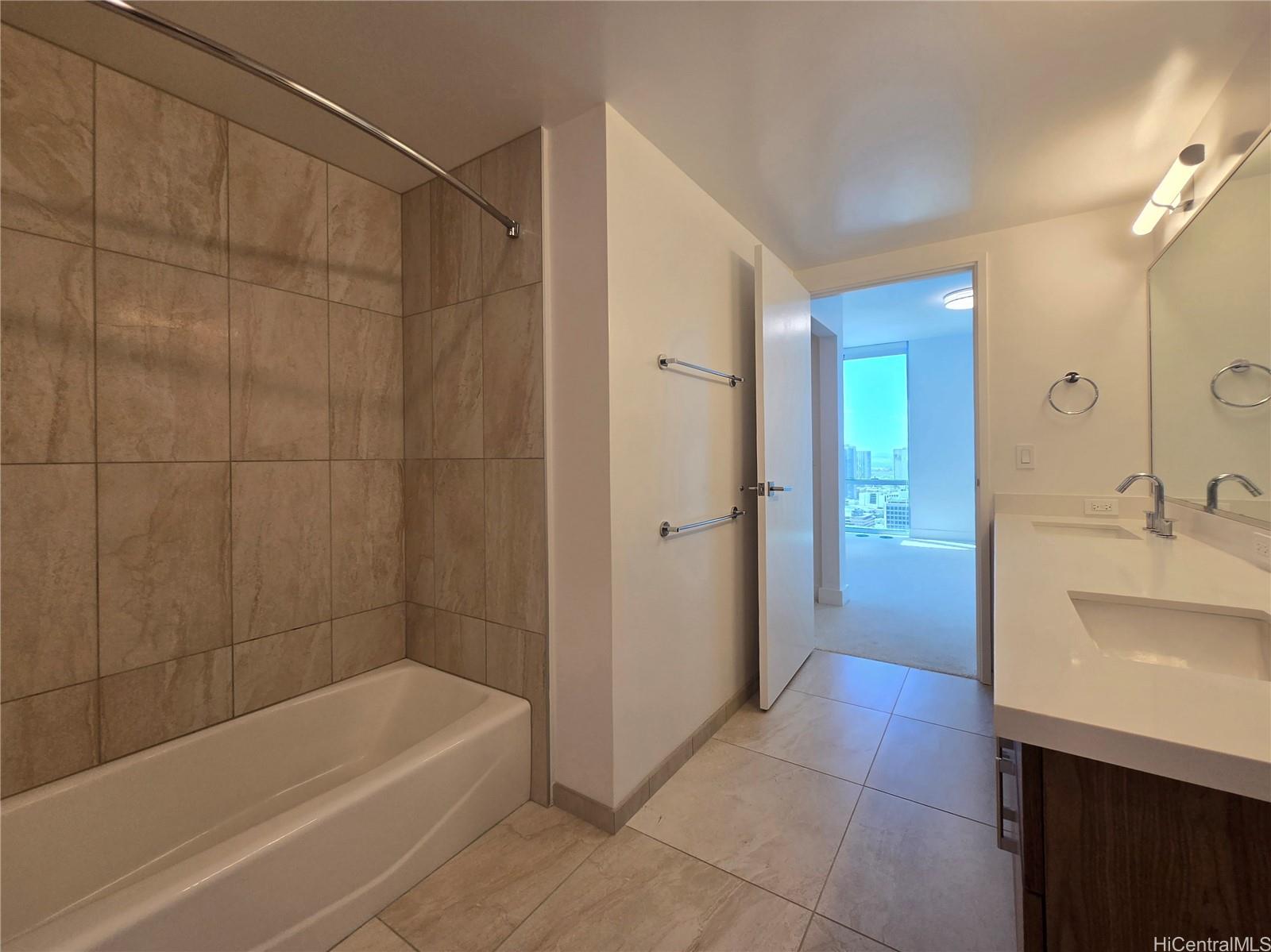 629 Keeaumoku Sts Honolulu - Rental - photo 12 of 25