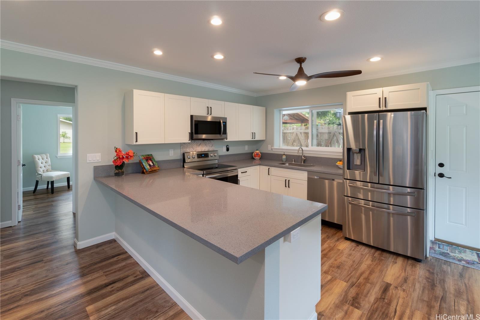 63 S Kalaheo Ave Kailua - Rental - photo 4 of 16