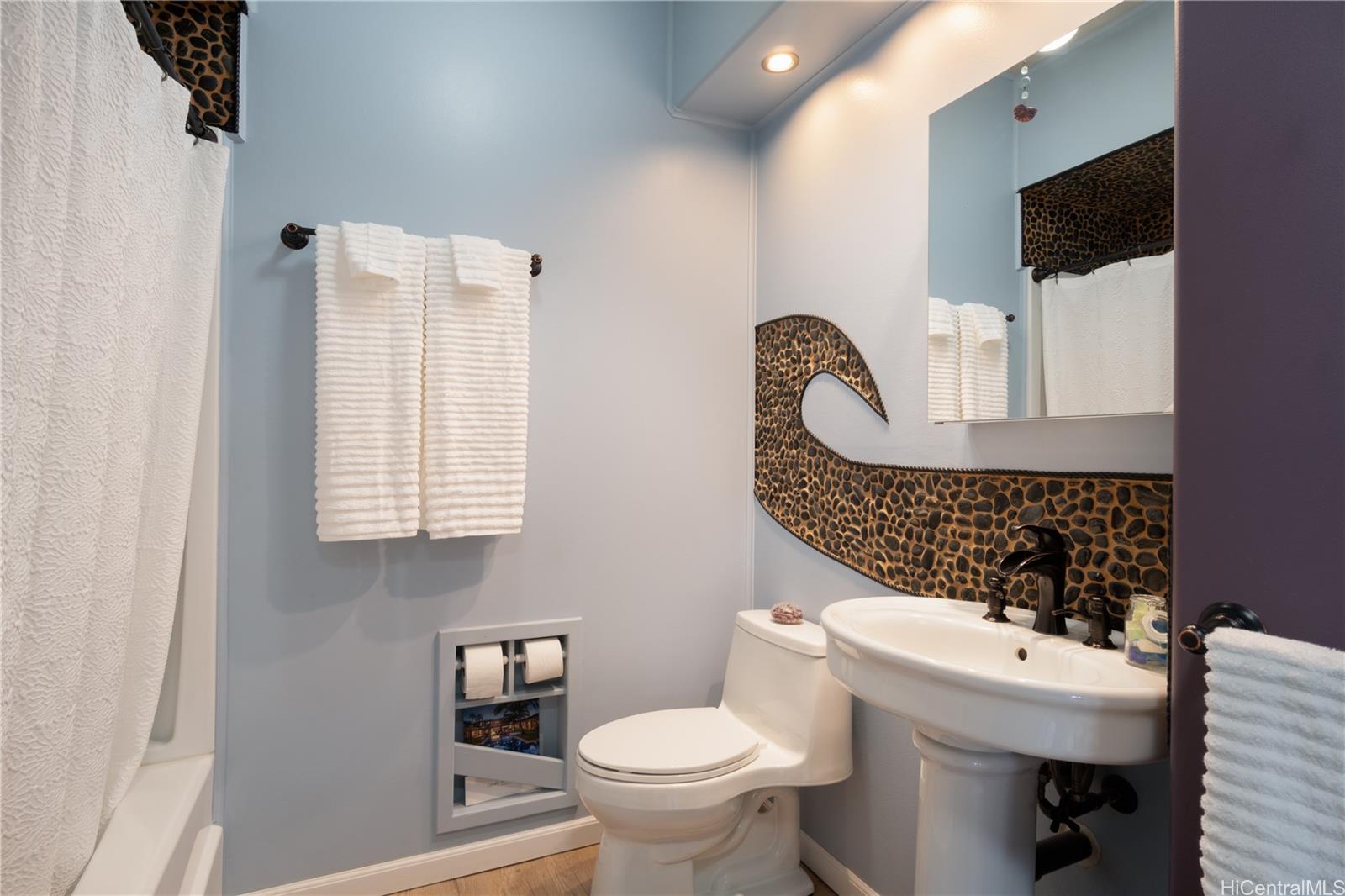 63 S Kalaheo Ave Kailua - Rental - photo 9 of 16