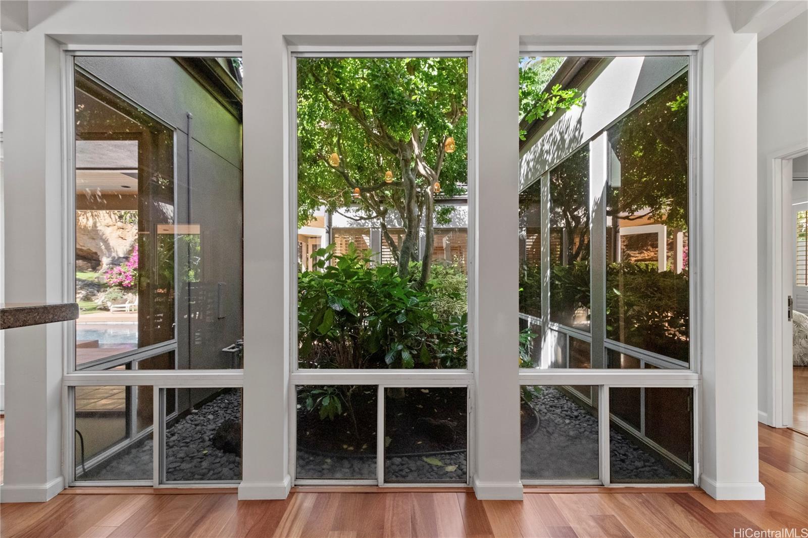 630  Ahakea Street Kahala Area, Diamond Head home - photo 9 of 25