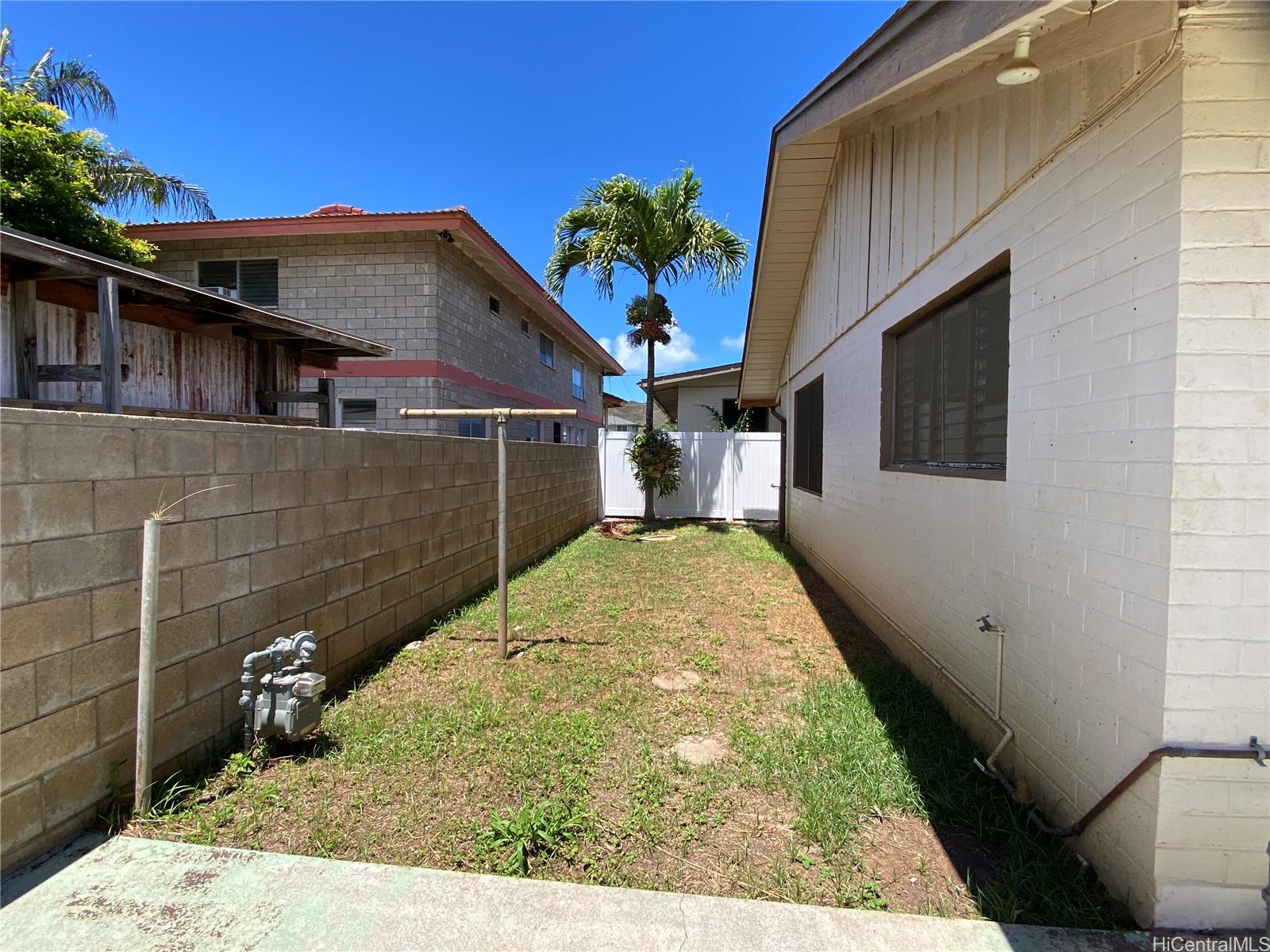 631  Punaa Street Coconut Grove, Kailua home - photo 13 of 17