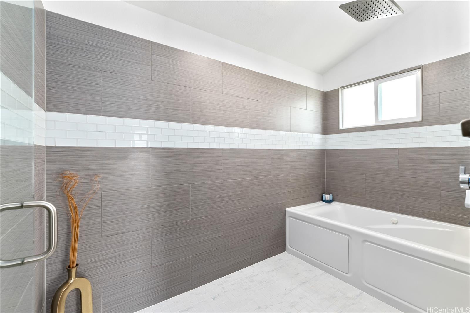 6312  Ookala Place West Marina, Hawaii Kai home - photo 12 of 24