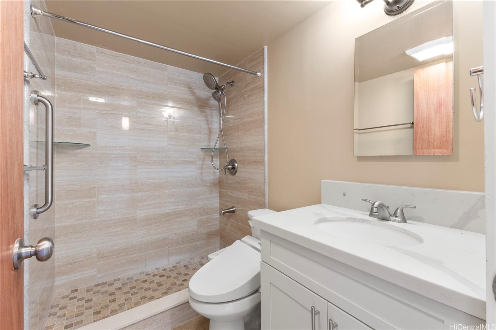 Nalanui Hale condo # 409, Honolulu, Hawaii - photo 8 of 15