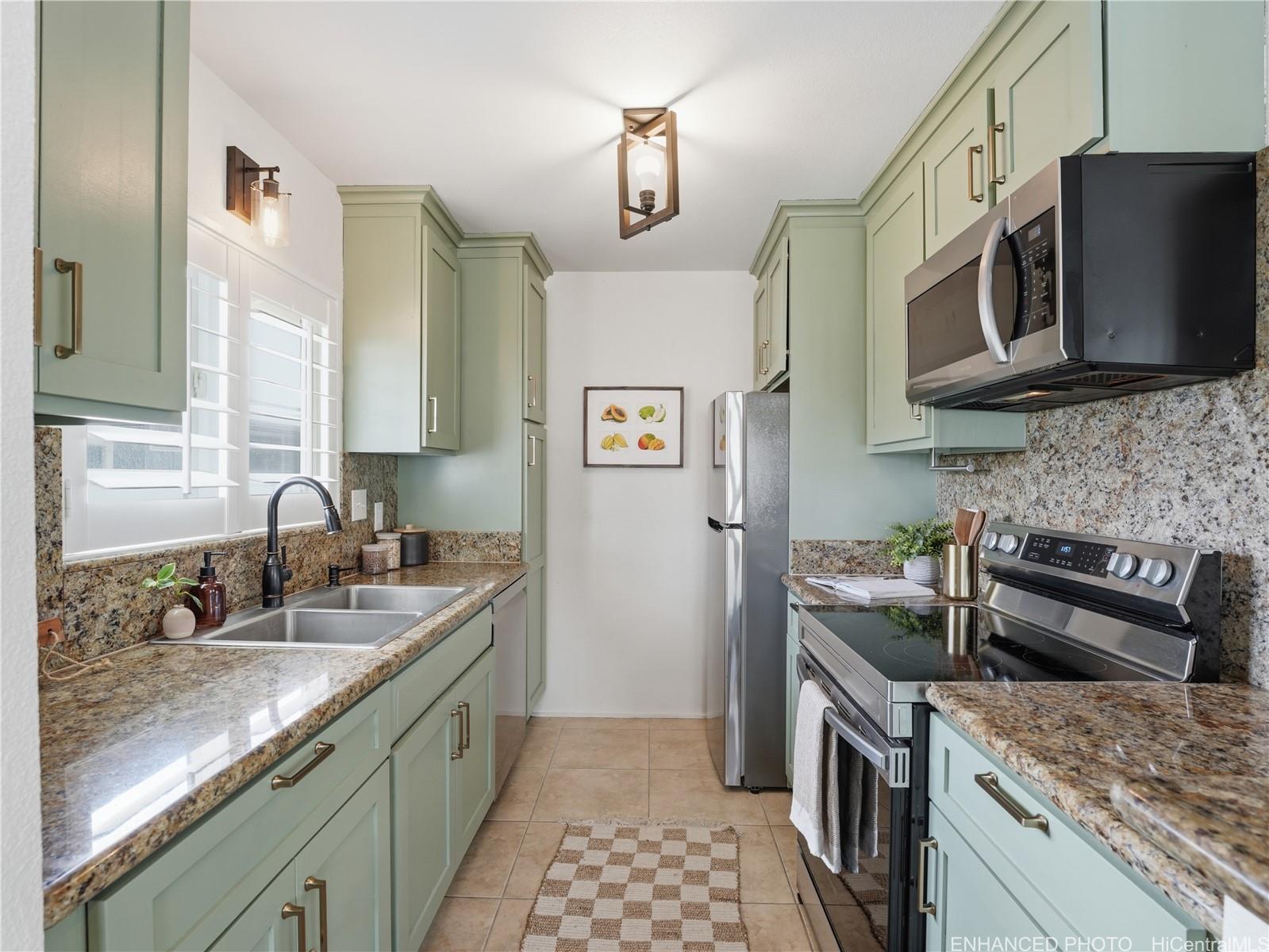 635  Olomana Street Coconut Grove, Kailua home - photo 5 of 24