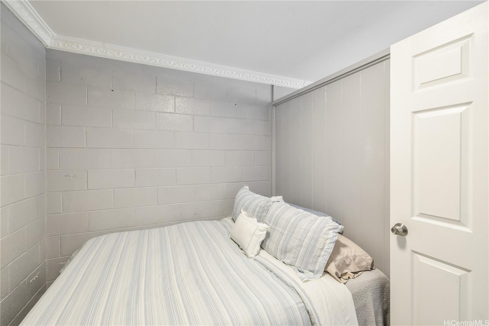 636 Nalanui Street townhouse # 404, Honolulu, Hawaii - photo 12 of 13