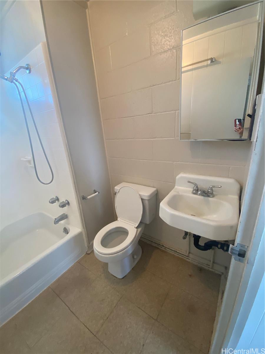 637 Coolidge Street Honolulu - Rental - photo 2 of 3