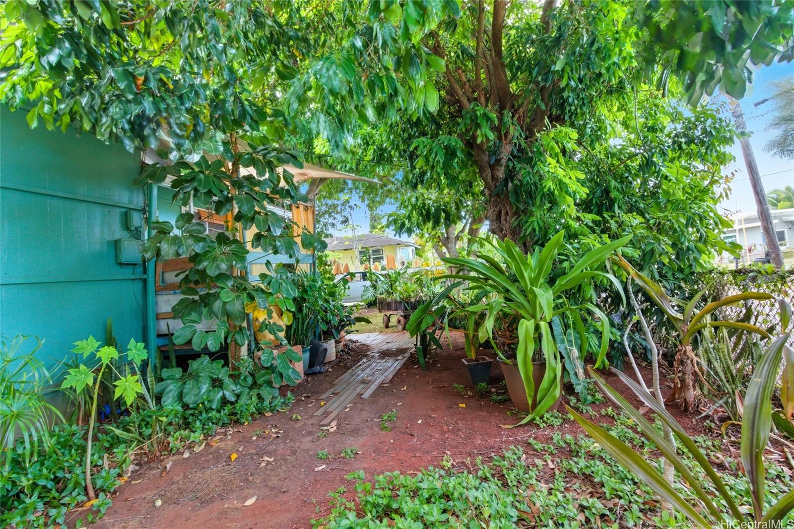 637  Kuaaina Way Coconut Grove, Kailua home - photo 20 of 25