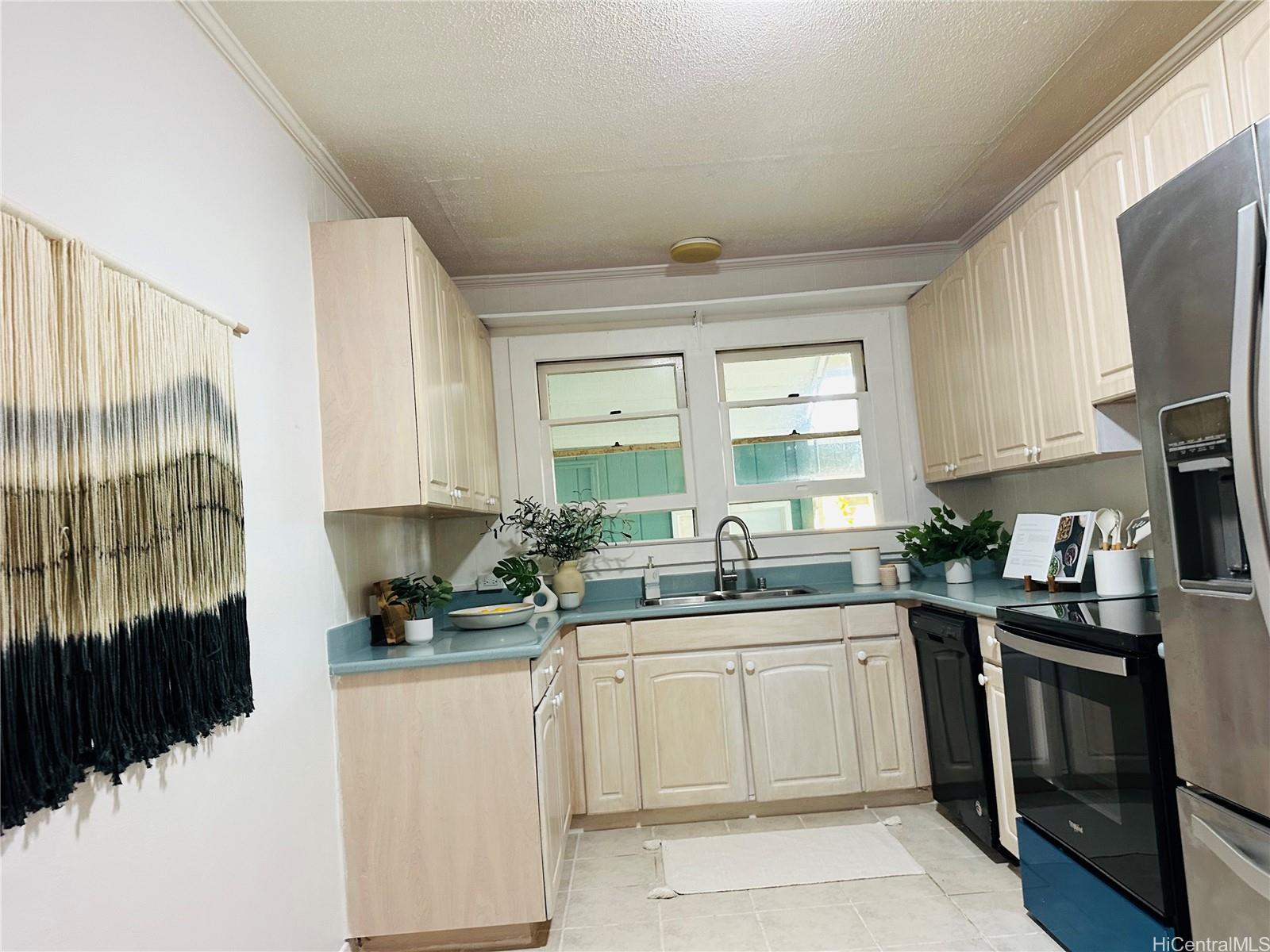 637  Kuaaina Way Coconut Grove, Kailua home - photo 4 of 25