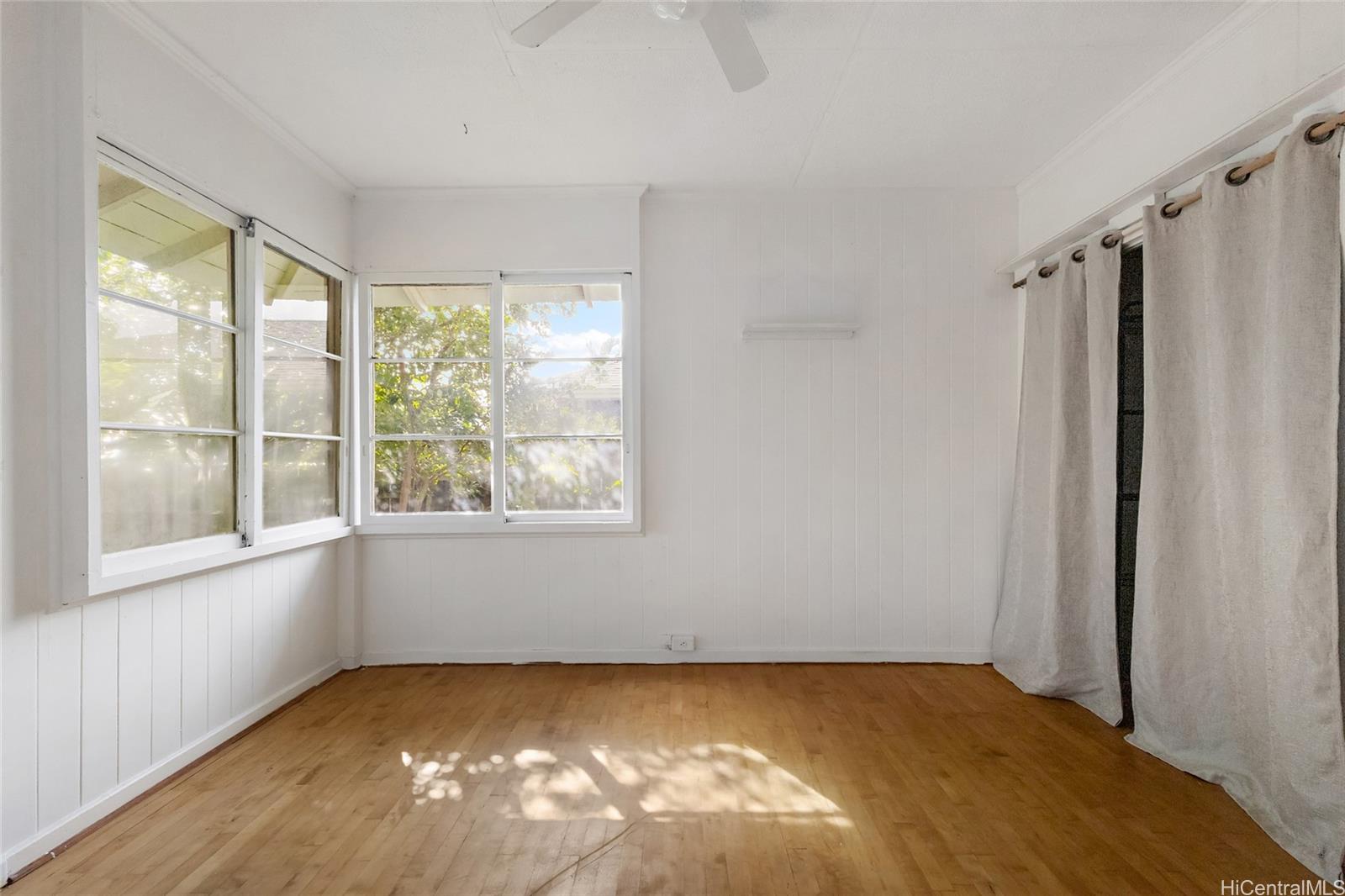 637  Kuaaina Way Coconut Grove, Kailua home - photo 10 of 25