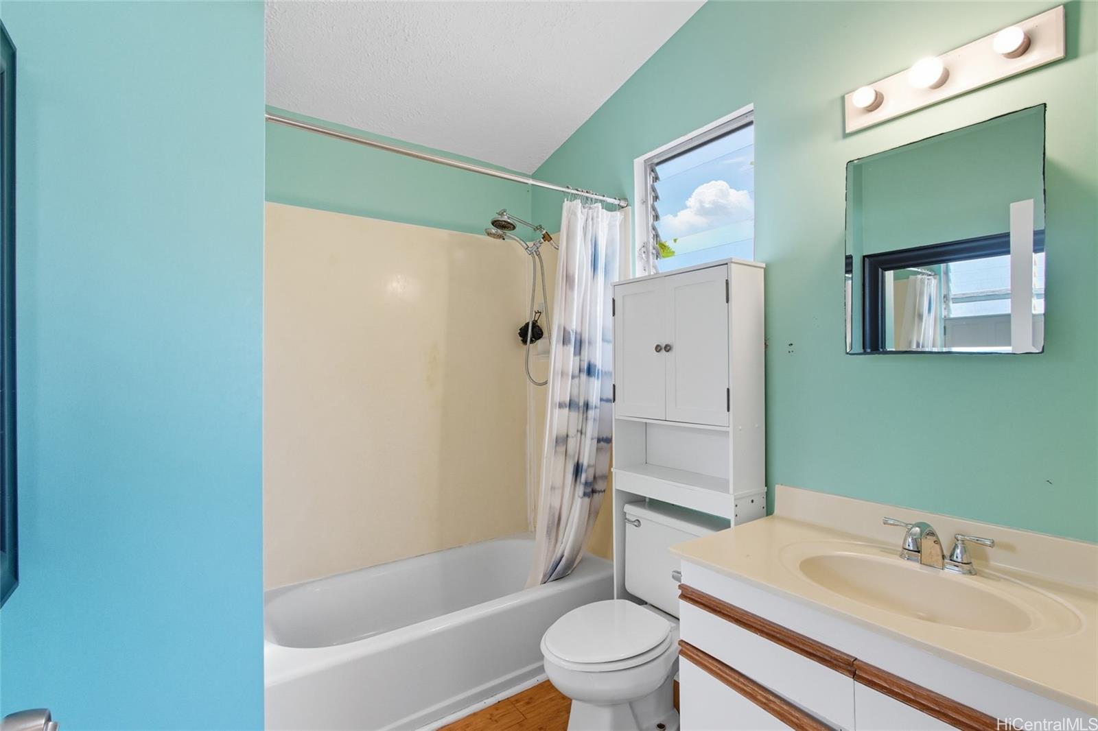 637  Kuaaina Way Coconut Grove, Kailua home - photo 16 of 24