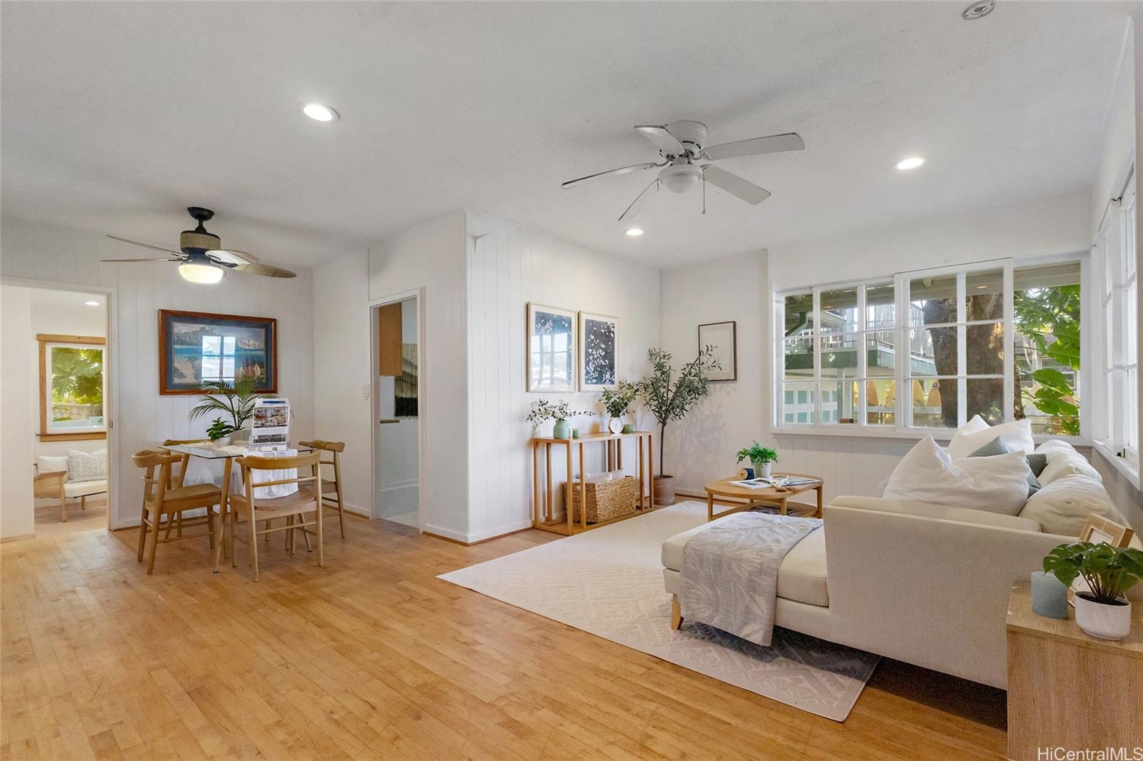 637  Kuaaina Way Coconut Grove, Kailua home - photo 5 of 24