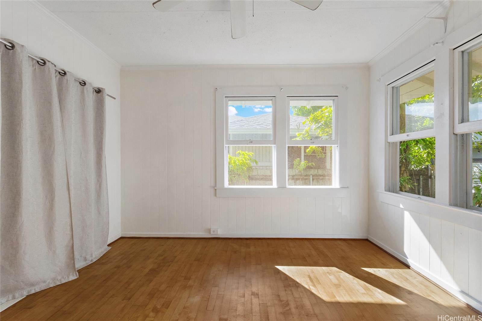 637  Kuaaina Way Coconut Grove, Kailua home - photo 10 of 24