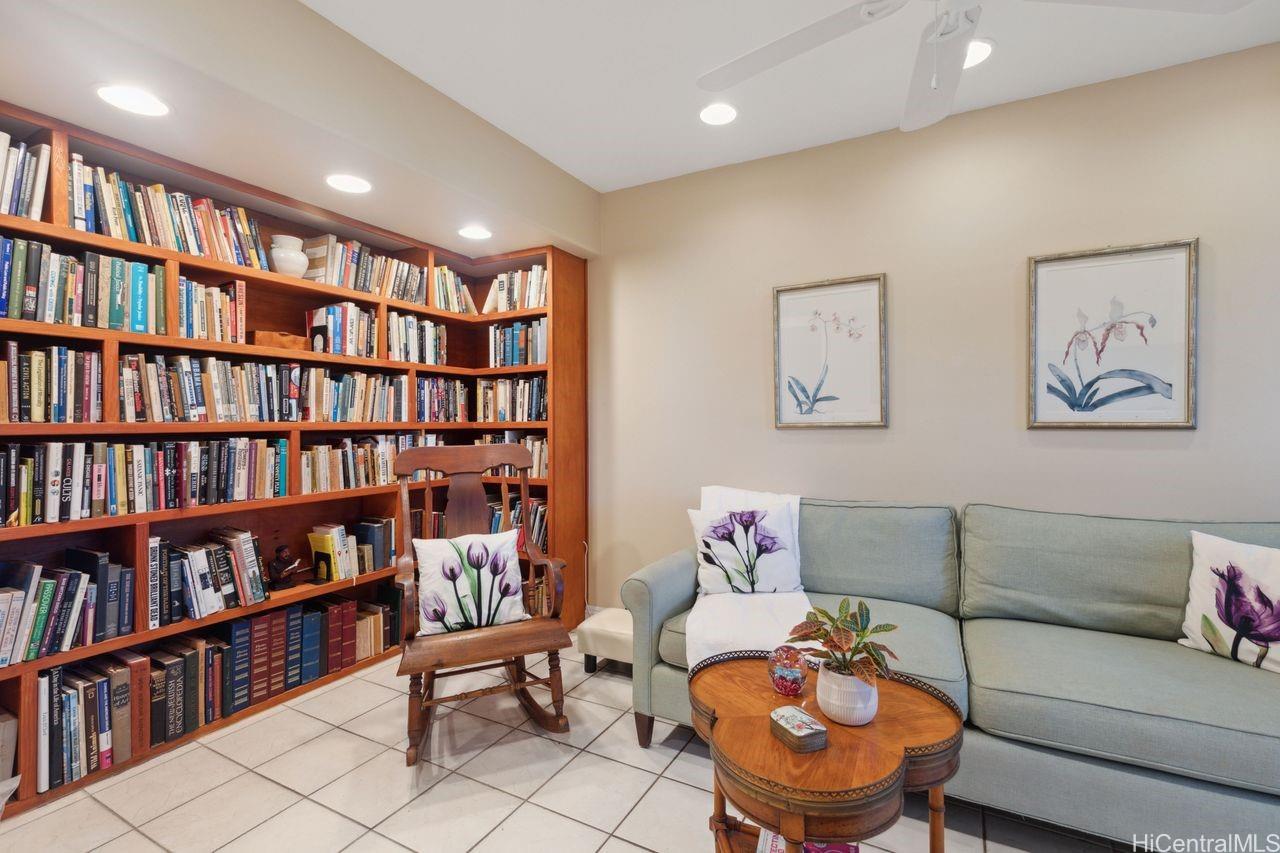 Moorings condo # 37, Honolulu, Hawaii - photo 15 of 25