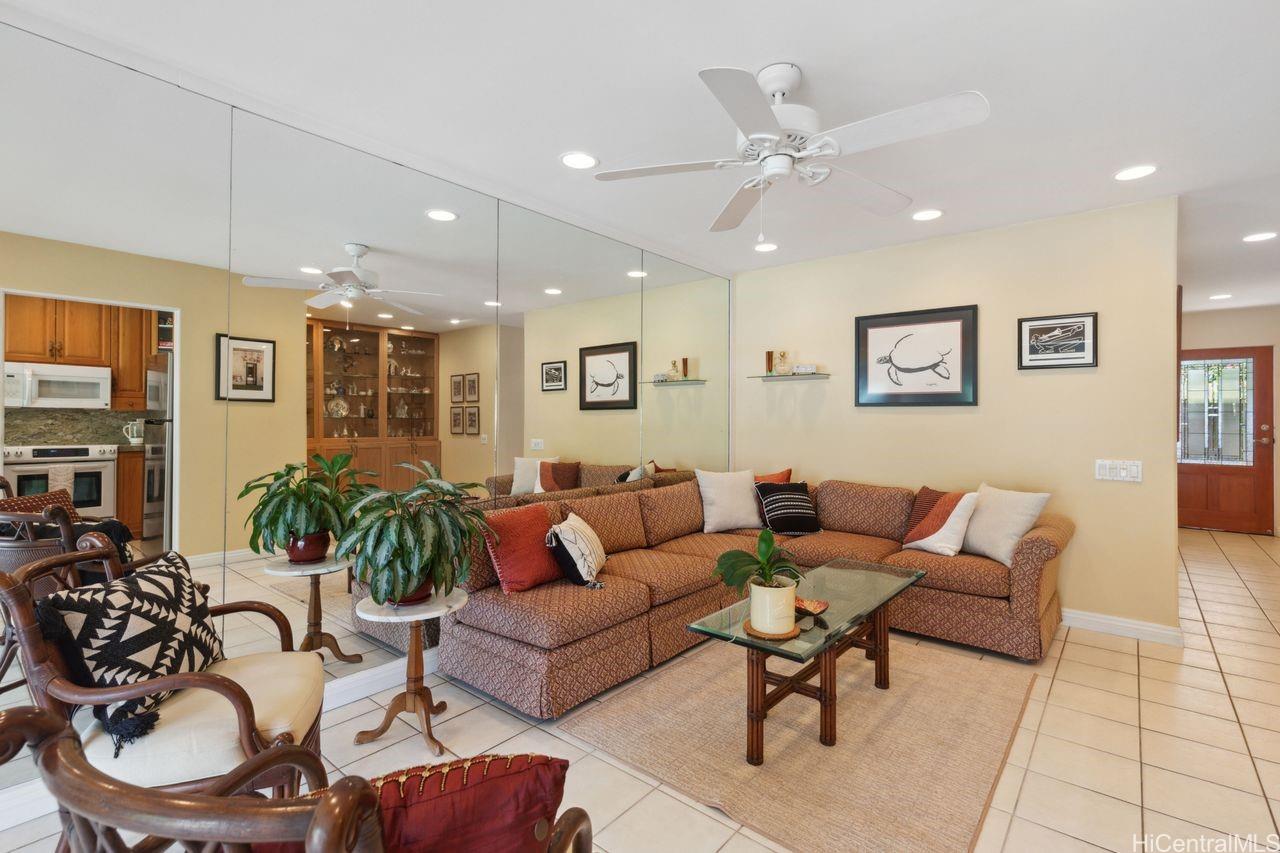 Moorings condo # 37, Honolulu, Hawaii - photo 10 of 25