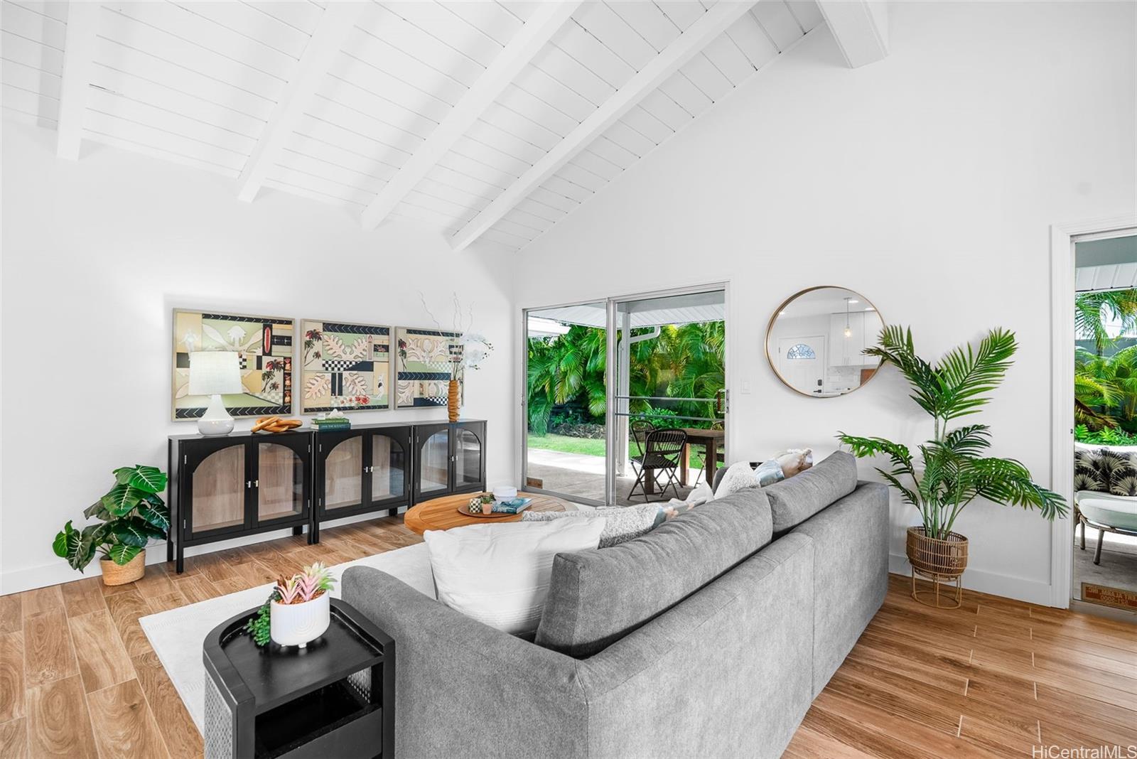 638  Keolu Drive Enchanted Lake, Kailua home - photo 2 of 25