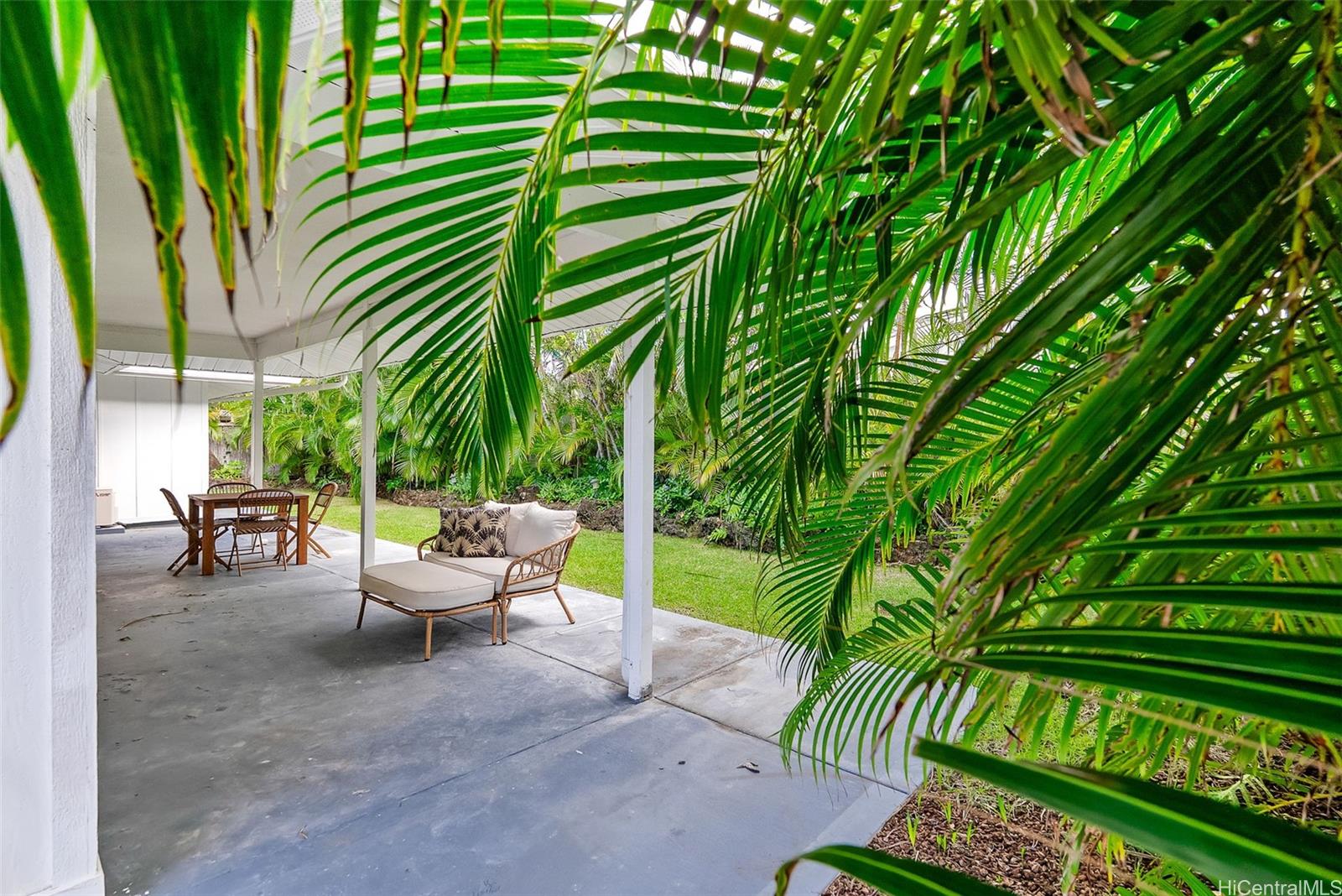 638  Keolu Drive Enchanted Lake, Kailua home - photo 4 of 25