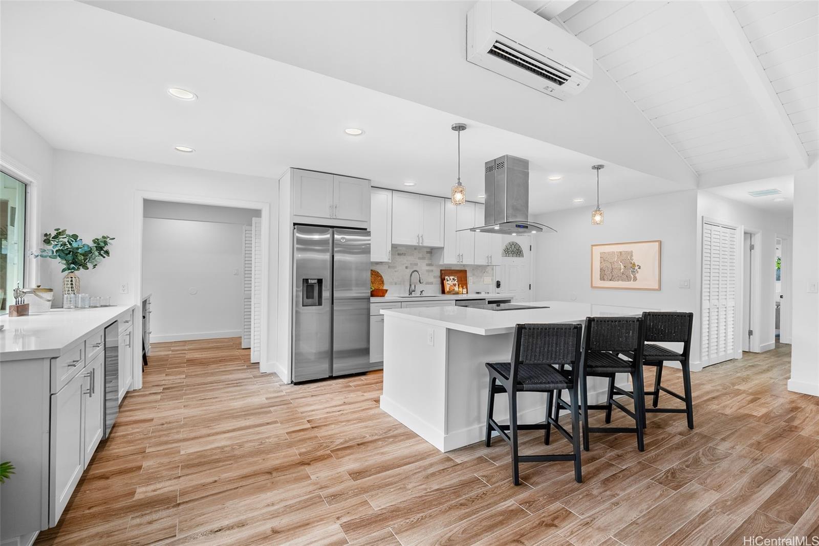 638  Keolu Drive Enchanted Lake, Kailua home - photo 8 of 25